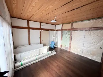 安全ボックス施工前の部屋