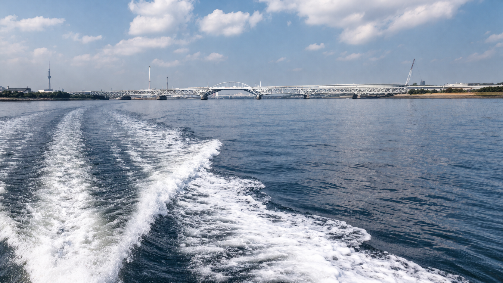 荒川河口橋から東京湾へ出た風景